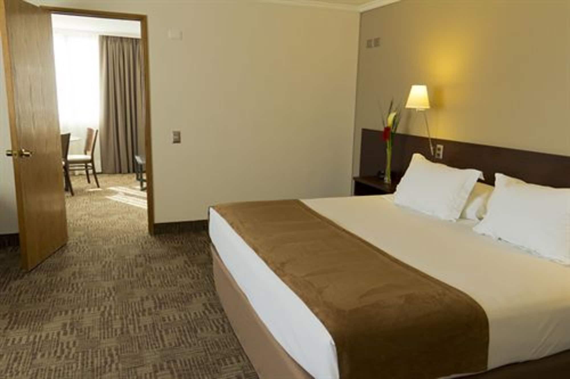 סנטיאגו Hotel Director Vitacura מראה חיצוני תמונה
